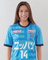 Paste an image of a female soccer player that you think is beautiful or cute