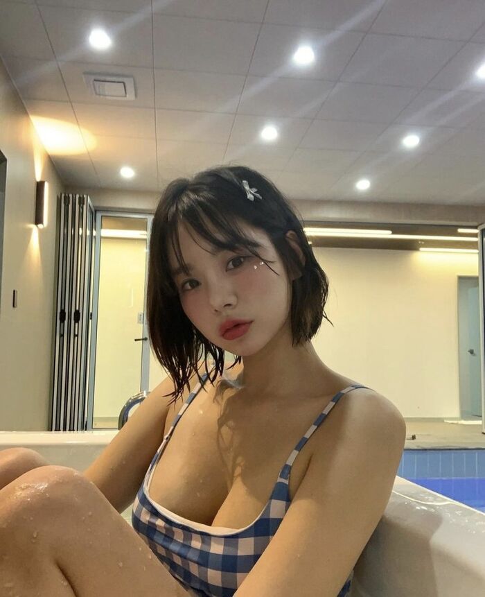 Erotic images of Korean bikini gals whose crotches become honest part14 7th image