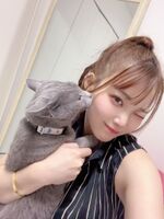 Ria Yuzuki (22), a genuine boxed girl who attends a certain famous young lady's university, is suddenly caught by a cat-loving uncle ww