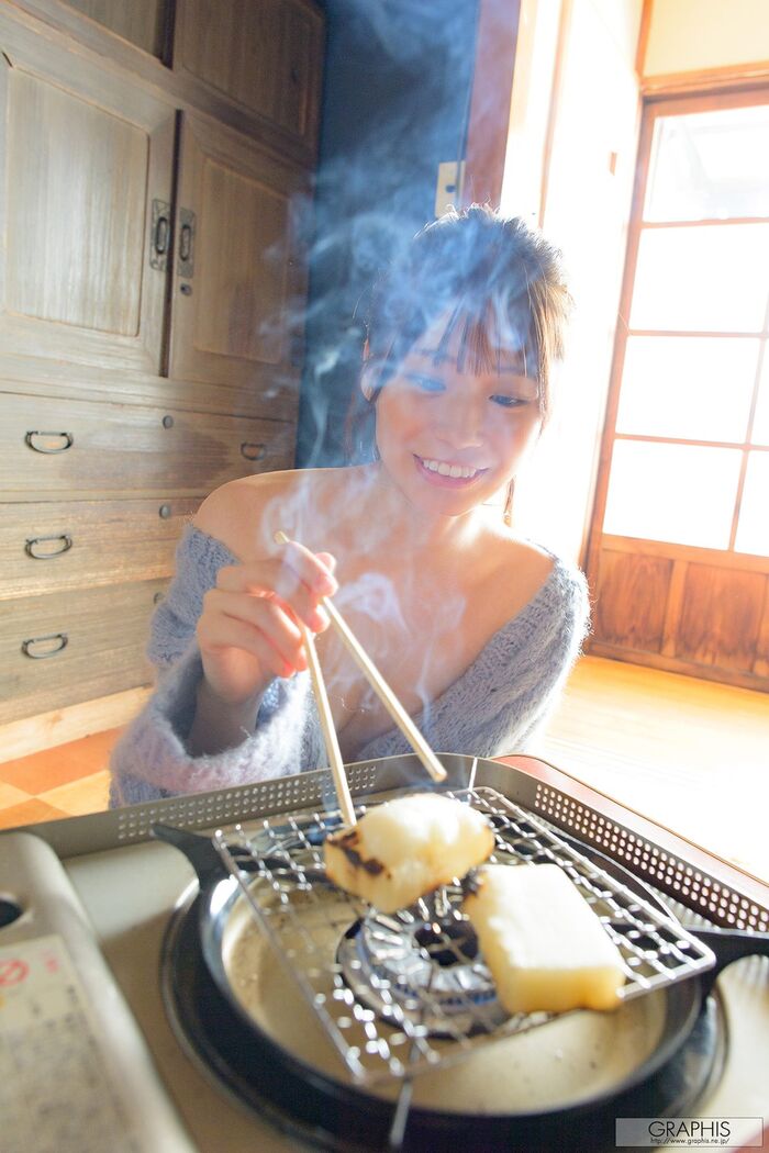Graphis Limited Edition Nana Miho 未歩なな - New Year Special 2024 14th image