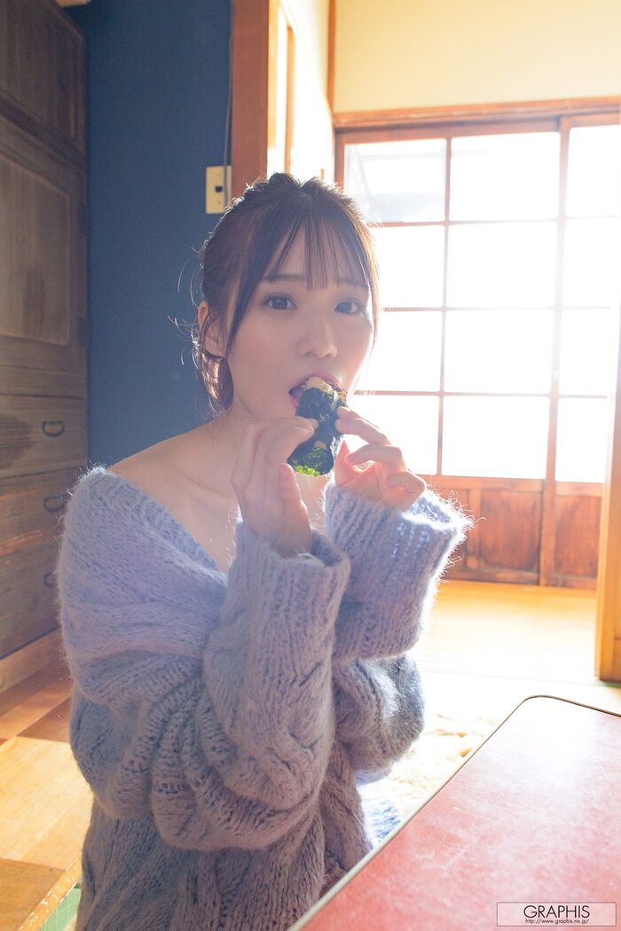 Graphis Limited Edition Nana Miho 未歩なな - New Year Special 2024 15th image