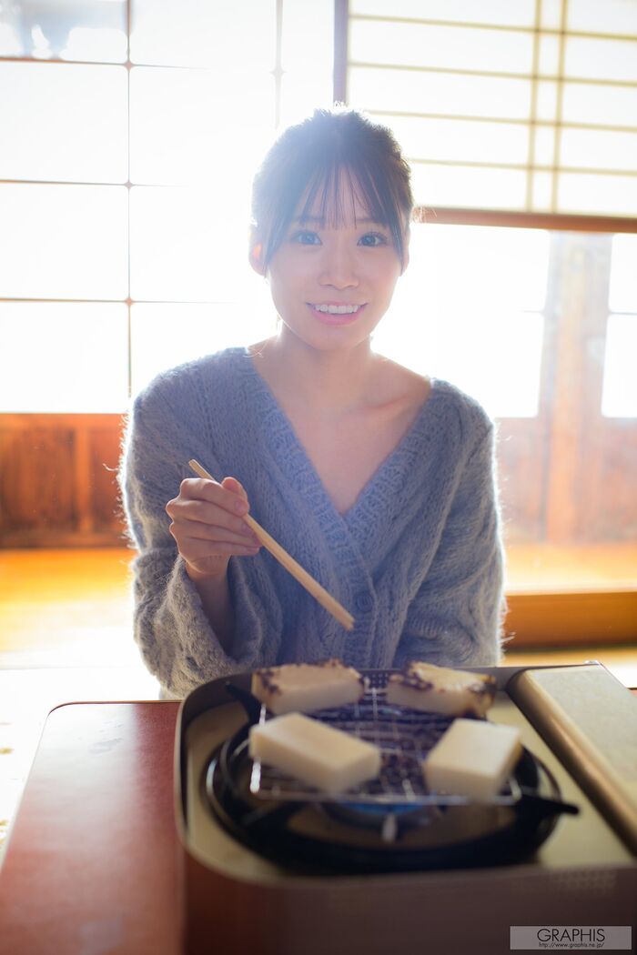Graphis Limited Edition Nana Miho 未歩なな - New Year Special 2024 2th image
