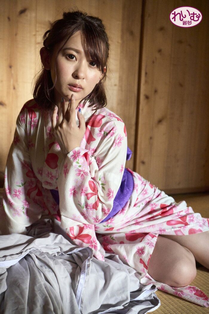 Reimu Azusa Hikari 梓ヒカリ Photobook Vol.8 A 35th image