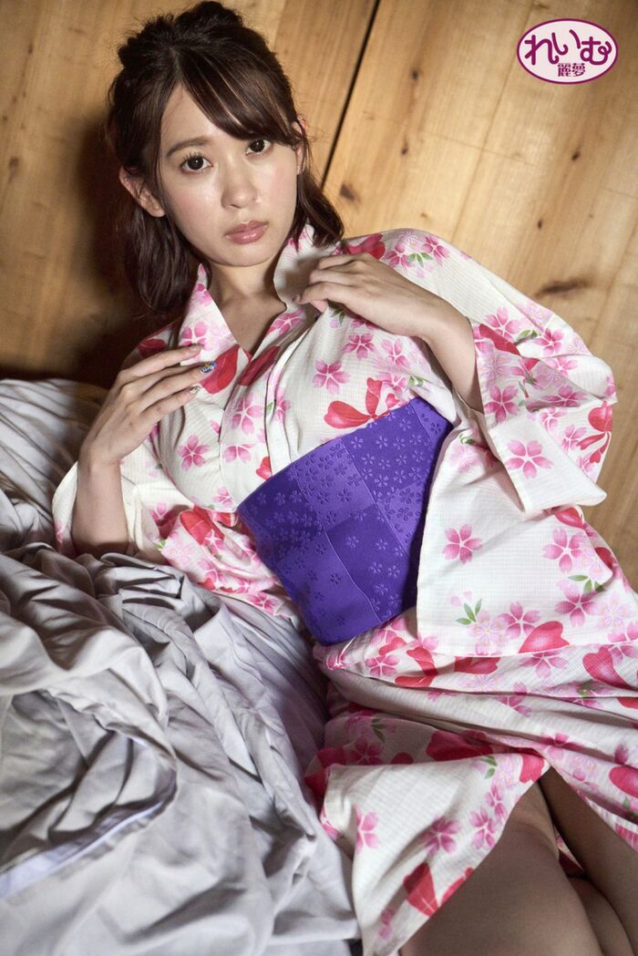 Reimu Azusa Hikari 梓ヒカリ Photobook Vol.8 A 36th image