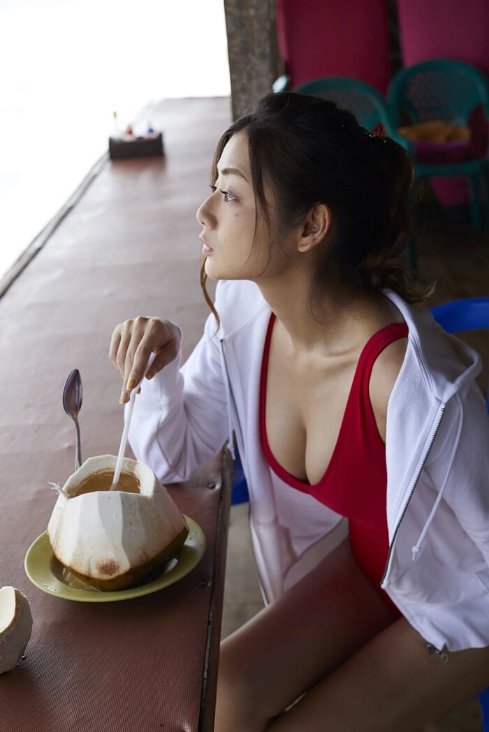 Bamboo e-Book 2019-10-04 Moemi Katayama 片山萌美 - Sea 23th image
