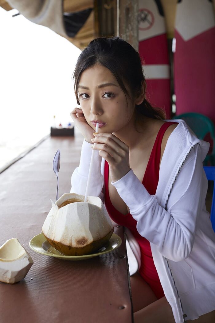 Bamboo e-Book 2019-10-04 Moemi Katayama 片山萌美 - Sea 25th image