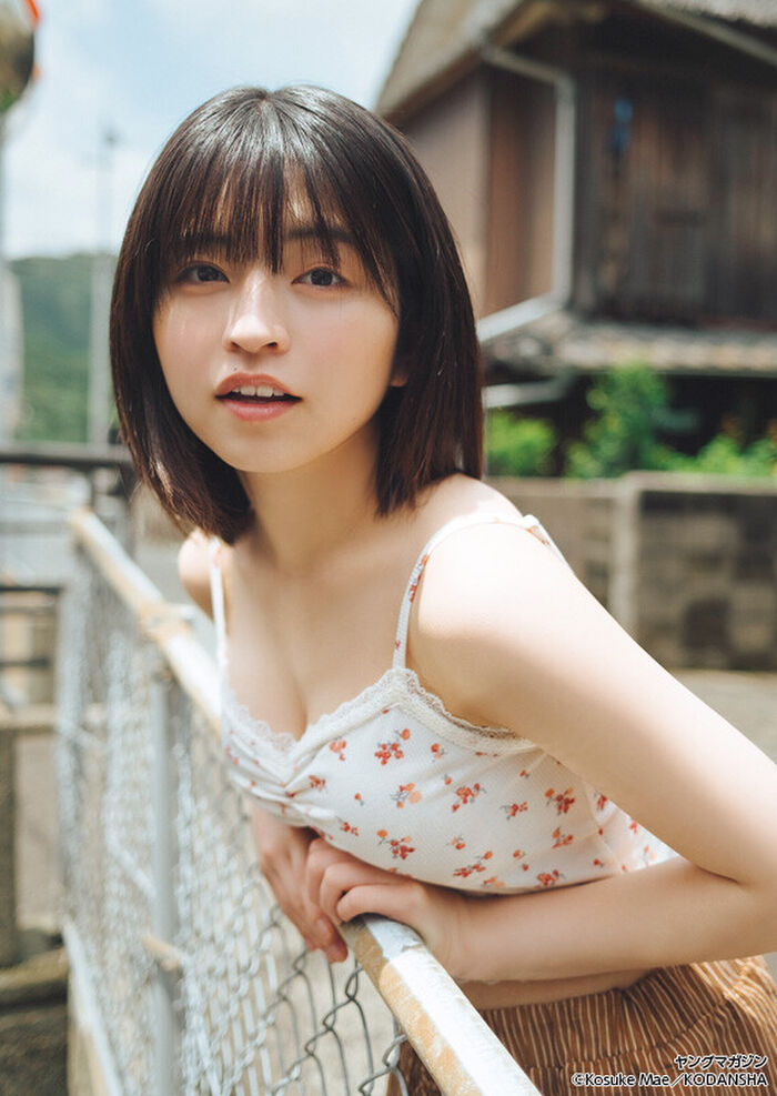 [Image] 18-year-old Lori big breasts, annoying fans with boobs swimsuit wwwwwwwwww Honoka Sasaki, who is attracting a lot of attention in the gravure world, has a big reaction in her naughty photos!! 20th image