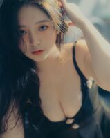 大奶嫩妹「邱芷琦」飽滿的肉體身材極度temptation (10P)