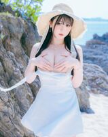 甜美Coser「SHIMO霜月」火辣身材太誘人！兇猛身材好吸睛 (10P)