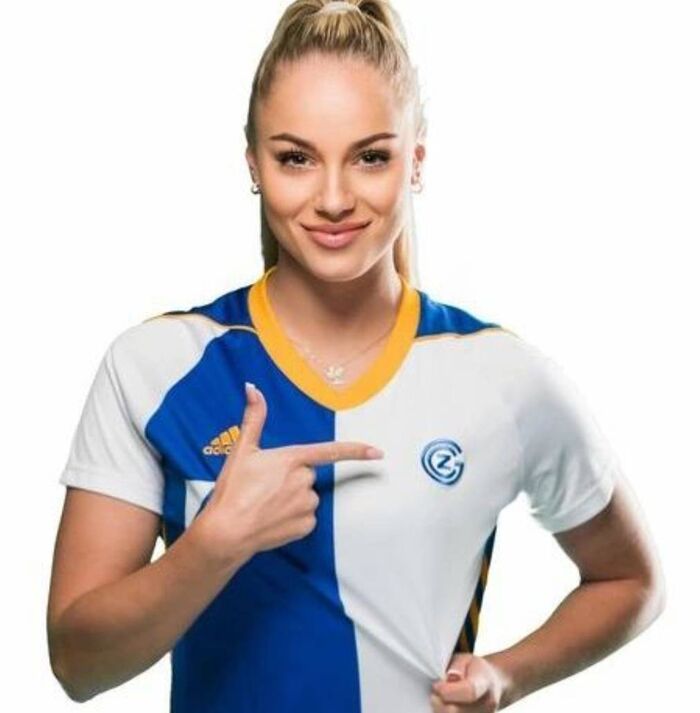 Officially recognized as the world's most beautiful and beautiful first place female foot ball athlete--安娜·瑪麗亞·瑪律科維奇 5th image