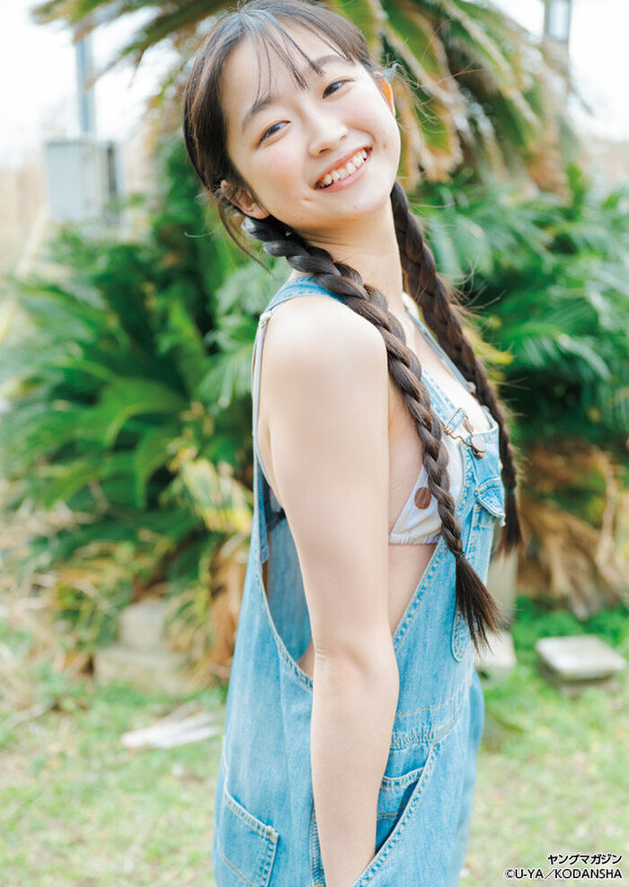 [Image] Baby-faced Lori JK (18), who grows from a girl to an adult in the latest swimsuit gravure wwwwww Chiba Hinano, opens her beautiful body in a bikini!! 23th image