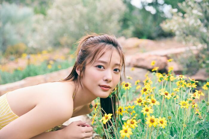 [Underwear image] Sakurazaka 46 Yasuno Tamura, T-back ban lifted wwwwwww The lingerie cut of the 2nd photo book is too stimulating and fans are very excited!! 26th image