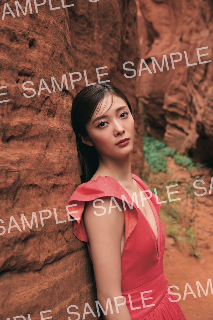 [Underwear image] Sakurazaka 46 Yasuno Tamura, T-back ban lifted wwwwwww The lingerie cut of the 2nd photo book is too stimulating and fans are very excited!! 35th image