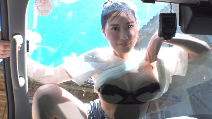 An active idol with a bust of 90 cm makes her sexy DVD debut wwwwwwwww God substitutes, and her areola crotch are exposed at the limit in her first image!! Video image summary of the first work 'Milky Glamour'! 22th image