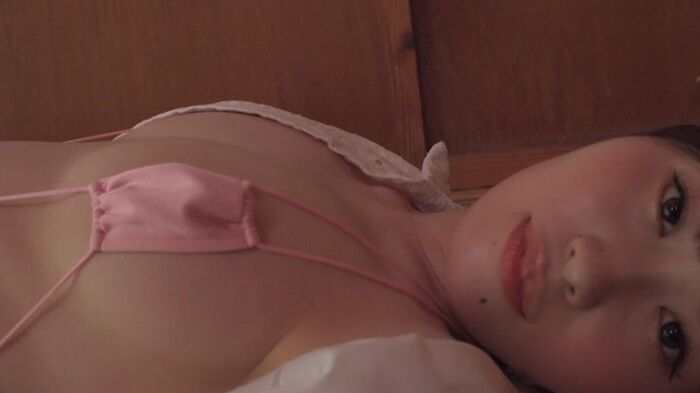 An active idol with a bust of 90 cm makes her sexy DVD debut wwwwwwwww God substitutes, and her areola crotch are exposed at the limit in her first image!! Video image summary of the first work 'Milky Glamour'! 61th image
