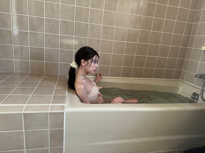 [Underwear image] Hazuki Kimura, a former child actor who has been very successful in training, shows off 'chest fuss lingerie' wwwwwwwwww challenges adult sexy gravure!! 11th image