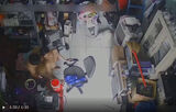 [Video] The sex between the store manager and the part-time woman captured on the surveillance camera of the computer repair shop is released to the whole world