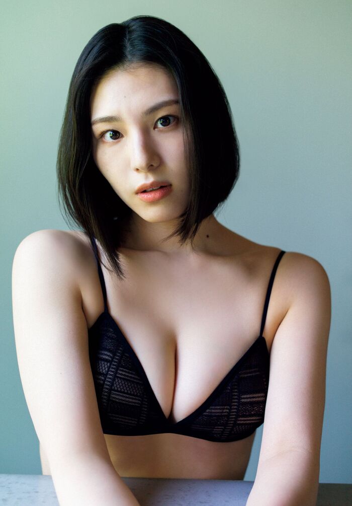 [Image] Former Nogizaka46 Gravure, sexy explodes in a swimsuit wwwwwww Iori Sagara, who annoys fans with her lustrous scent!! 11th image