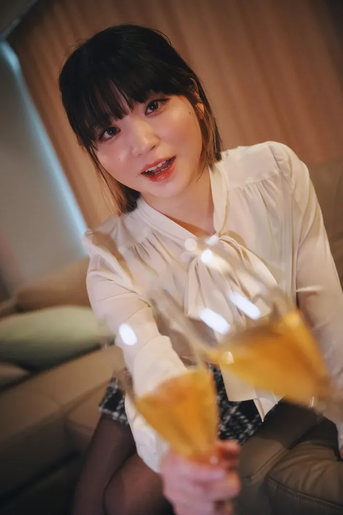 [Nagi Nemoto 12] Gravure image of enjoying a 25-year-old baby-faced loli face with 90 cm G cup fluffy boobs (12) 14th image