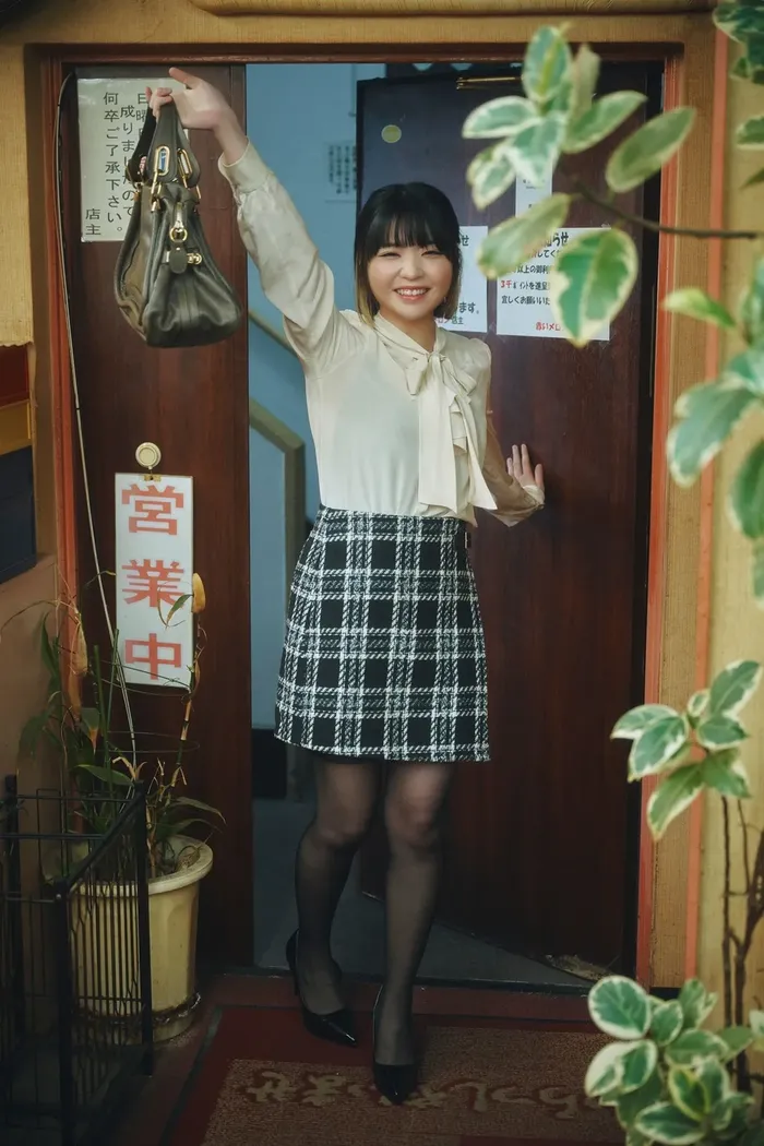 [Nagi Nemoto 12] Gravure image of enjoying a 25-year-old baby-faced loli face with 90 cm G cup fluffy boobs (12) 3th image