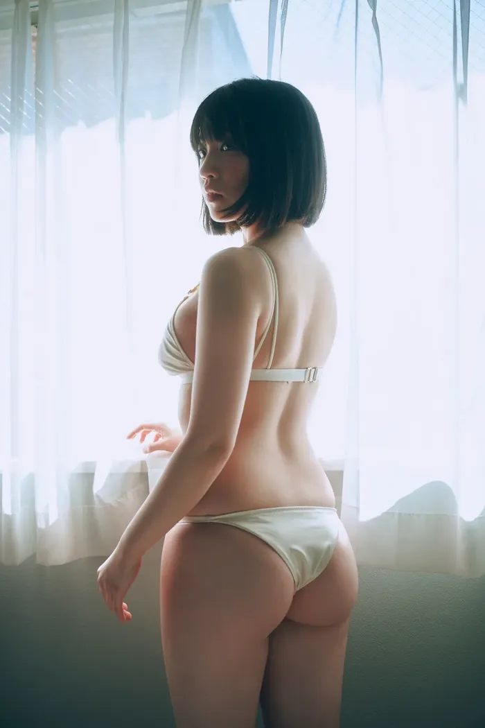 [Nagi Nemoto 12] Gravure image of enjoying a 25-year-old baby-faced loli face with 90 cm G cup fluffy boobs (12) 32th image