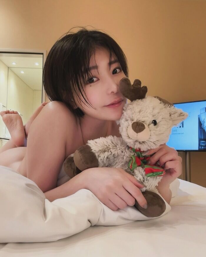 Cina Tatsumi 100 erotic images including lingerie grabia with amazing sex appeal! 31th image