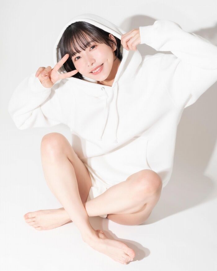Cina Tatsumi 100 erotic images including lingerie grabia with amazing sex appeal! 81th image