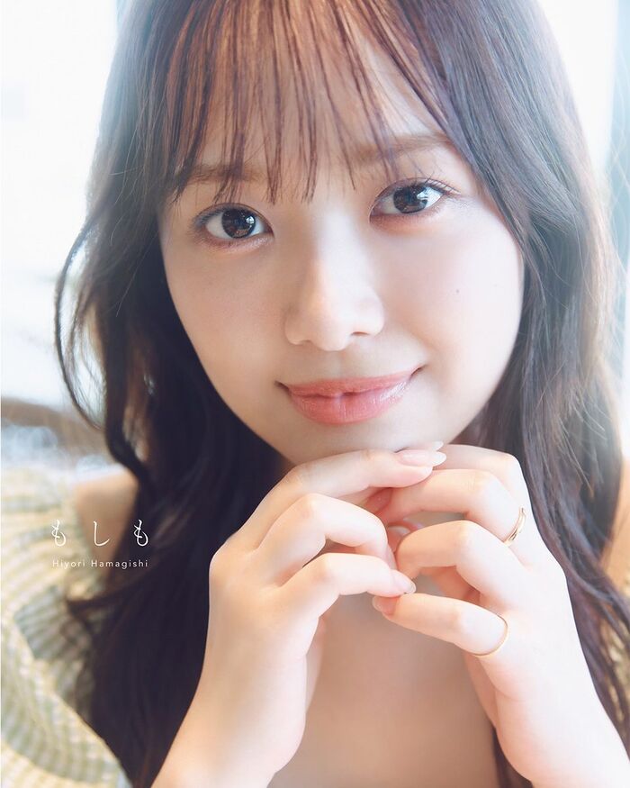 [Swimsuit image] Hiyori Hamagishi, 46 Hinatazaka, lifts the ban on cleavage in her first bikini wwwwwww Fans are very excited about the boobs cut in the 1st photo book!! 5th image