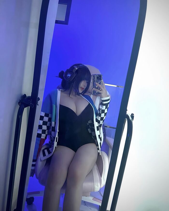 白嫩鮮乳「Trần Thị Mỹ Tiên」童顏外表下大奶身材不得了 (17P) 4th image