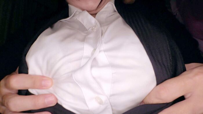 Picking up a 23-year-old new graduate girl who works at the airport in Shinjuku. - Immediately break the pantyhose with Rikusu and SEX 16th image