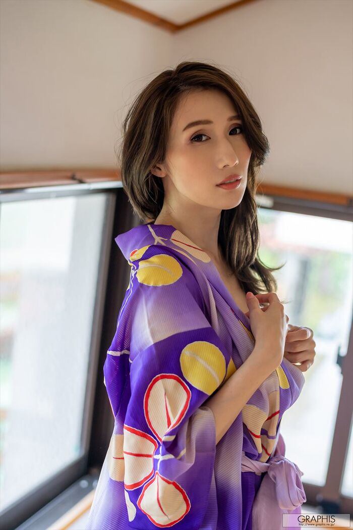 Julia 14th image
