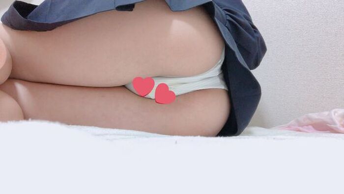 95 JK thigh selfie erotic images! Summary of whipped bare legs extending from the uniform and beautiful legs that bite into the knee 27th image