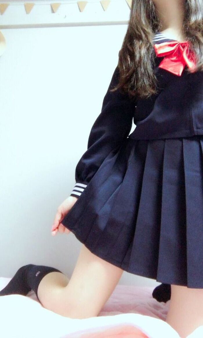 95 JK thigh selfie erotic images! Summary of whipped bare legs extending from the uniform and beautiful legs that bite into the knee 48th image