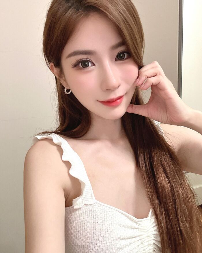 火辣身材「Yan Lee」散發滿滿氣質 讓人instantfusion化 (13P) 3th image