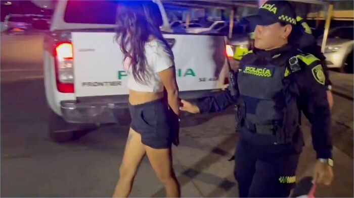 Image: A 23-year-old Colombian female killer known as 'The Doll' is caught 4th image