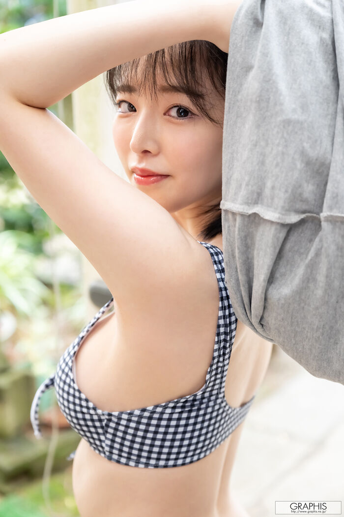 三宮つばき [Graphis] Gals - Tsubaki Sannomiya 三宮つばき Passionate Gaze (75P) 10th image