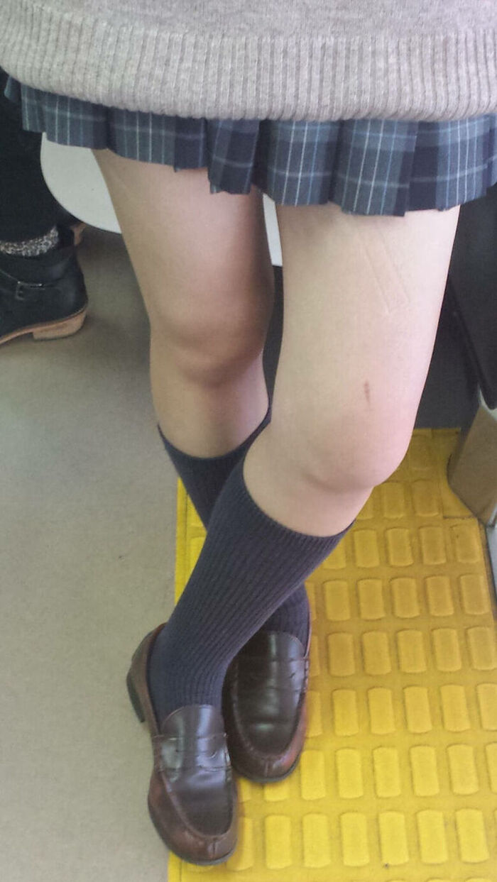 JK's bare feet erotic images! - The plump thigh panchira ♡ will come out! 46th image
