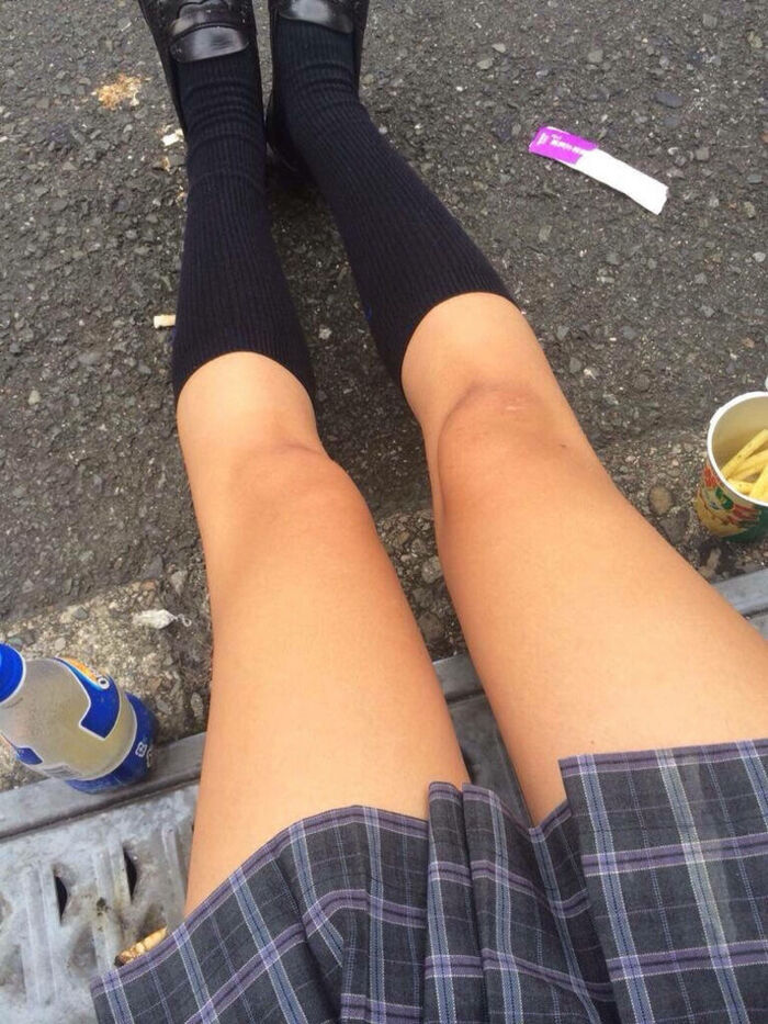 JK's bare feet erotic images! - The plump thigh panchira ♡ will come out! 59th image