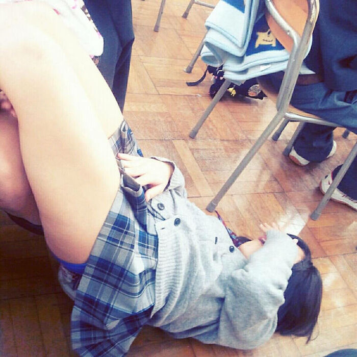 JK's bare feet erotic images! - The plump thigh panchira ♡ will come out! 68th image