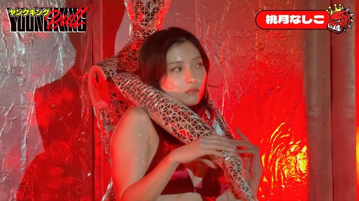 【画像】桃月なしこさん、おっぱいの血管グラビアがエッチすぎるwwwwwww「ヤングキングBULL」で見せた胸に走る“蛇”にファン大興奮！！！ 20th image