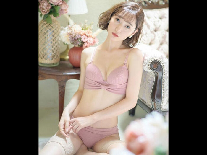 Kカップの凪ひかる 淫語で痴女る 7th image