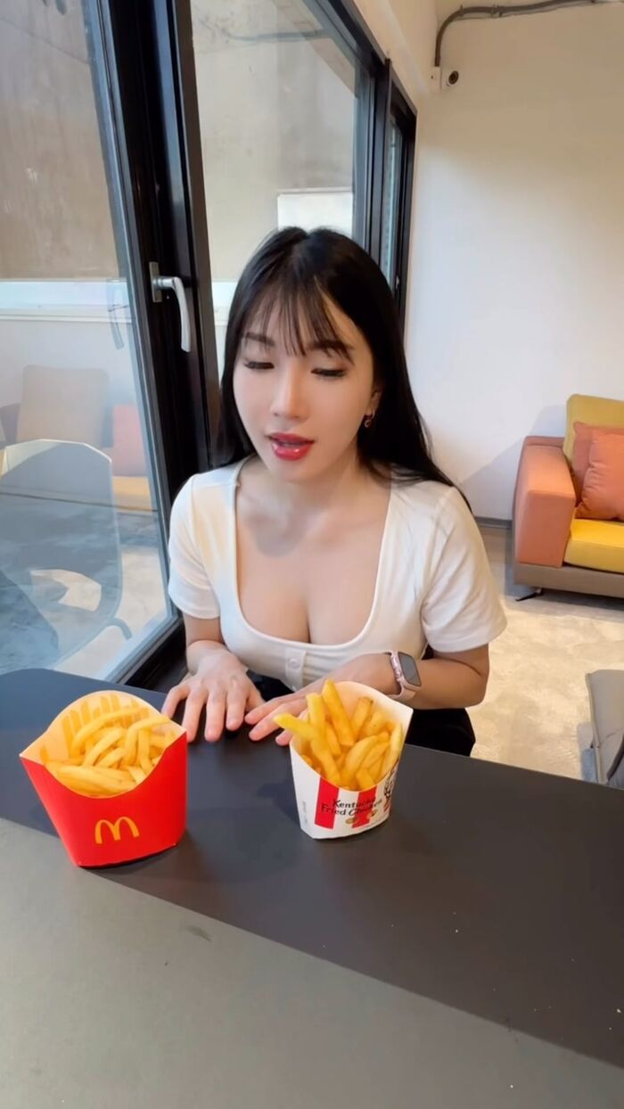 火爆身材「Ariea Chen」呼之慾出的上圍一看就淪陷 (49P) 31th image