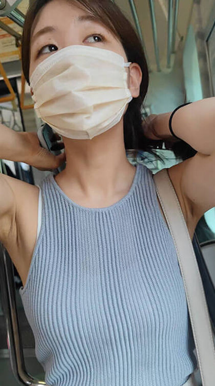 Erotic images of armpit exposure girls 11th image