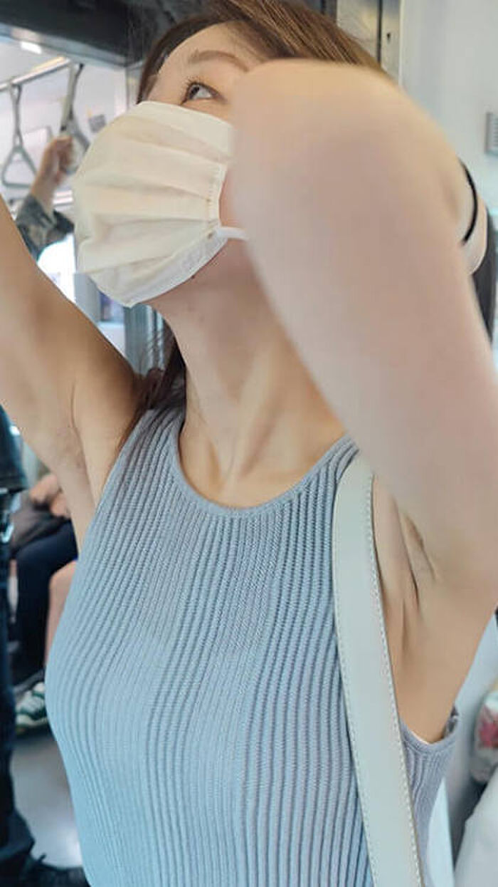 Erotic images of armpit exposure girls 12th image