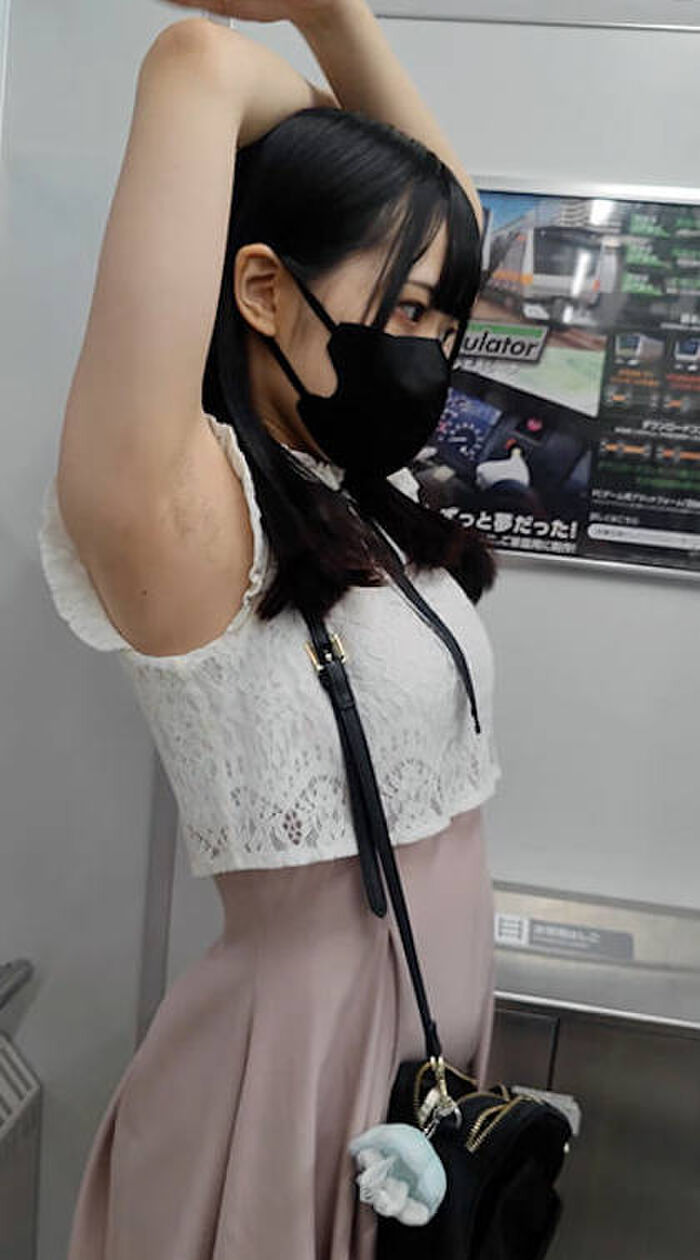 Erotic images of armpit exposure girls 4th image