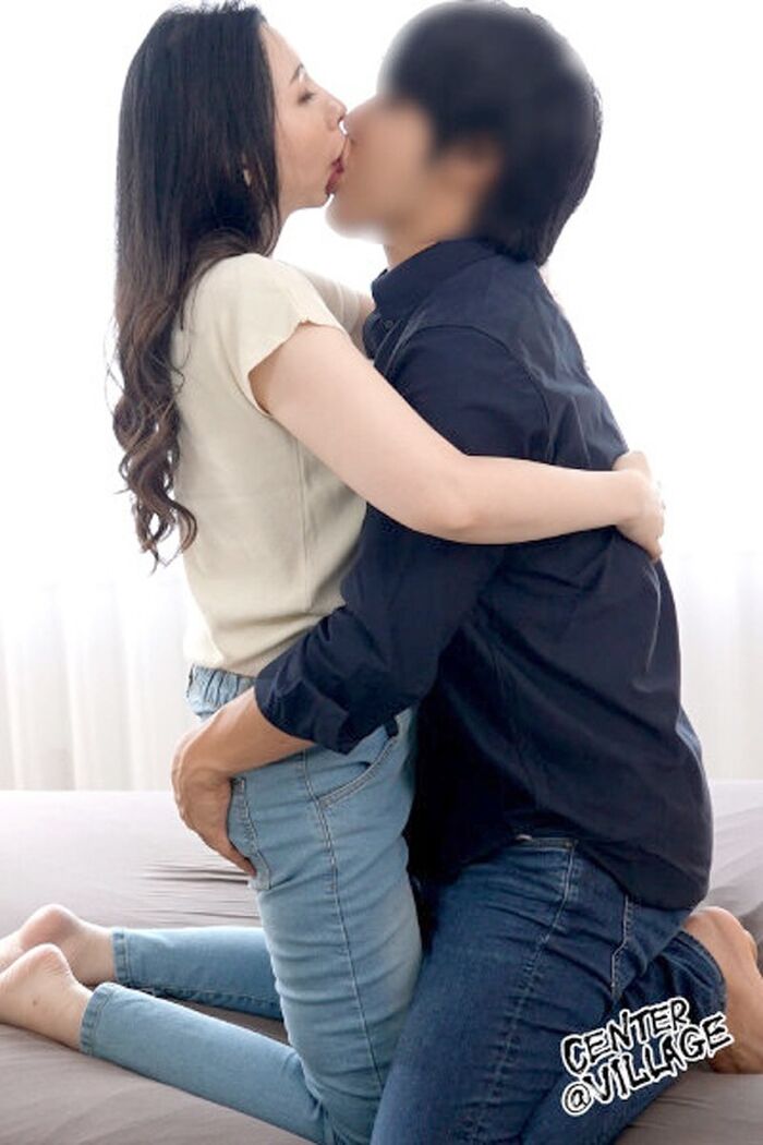 Sanae Kubota H Cup Sauce Milk Married Woman AV Debut 10th image