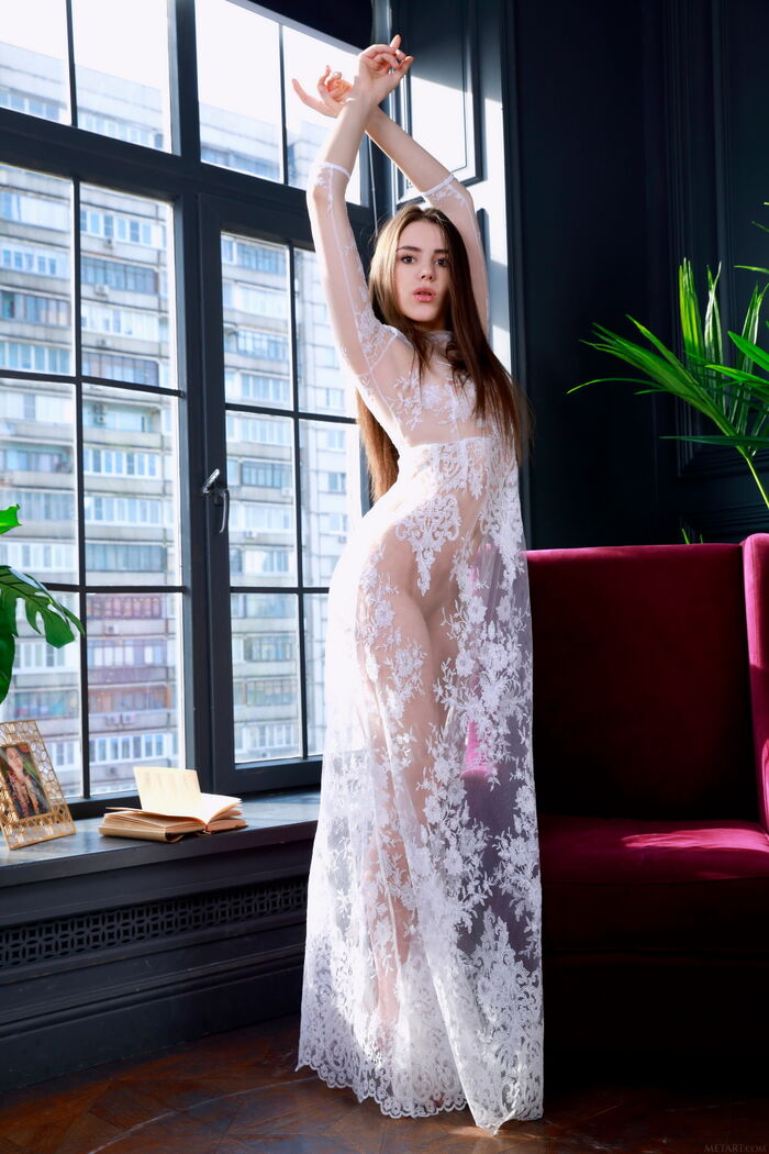 Eva Amari - Sensuous Gown (117P) 5th image