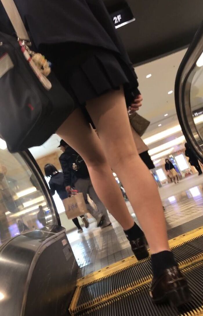 最近のJKの生意気な足、略して生足にくらくらするエロ画像71枚 31th image