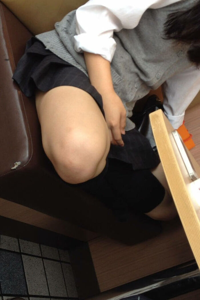 最近のJKの生意気な足、略して生足にくらくらするエロ画像71枚 48th image