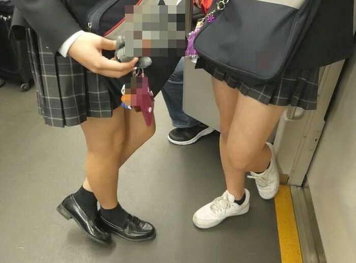 最近のJKの生意気な足、略して生足にくらくらするエロ画像71枚 67th image
